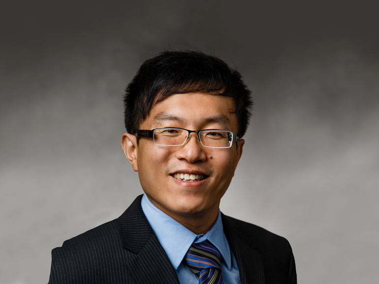 Headshot of Dr. Ron Chiang.